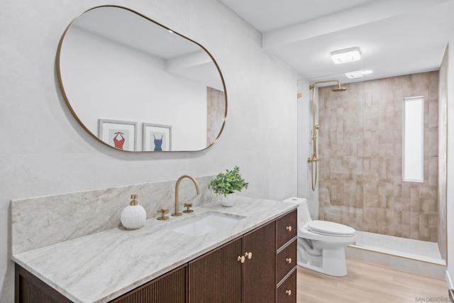 2143 Caminito San Martin, La Jolla CA: https://media.crmls.org/mediaz/ef3a6fc0-4542-4331-90f1-1f1018acf6a3.jpg