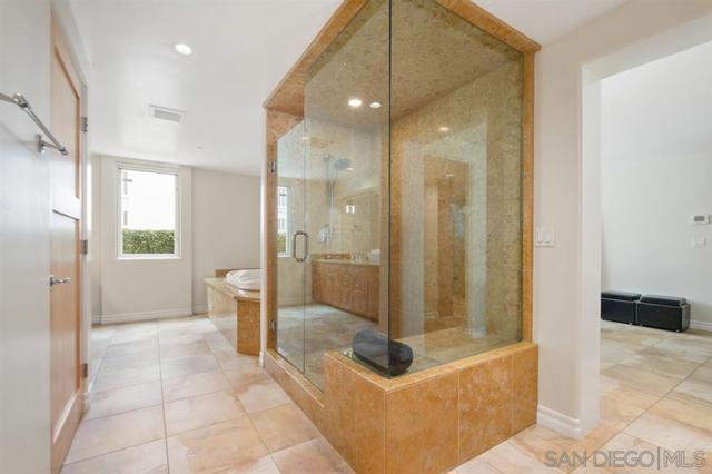 202 Coast Blvd, La Jolla, California 92037, 3 Bedrooms Bedrooms, ,2 BathroomsBathrooms,Condominium,For Sale,Coast Blvd,240022992SD