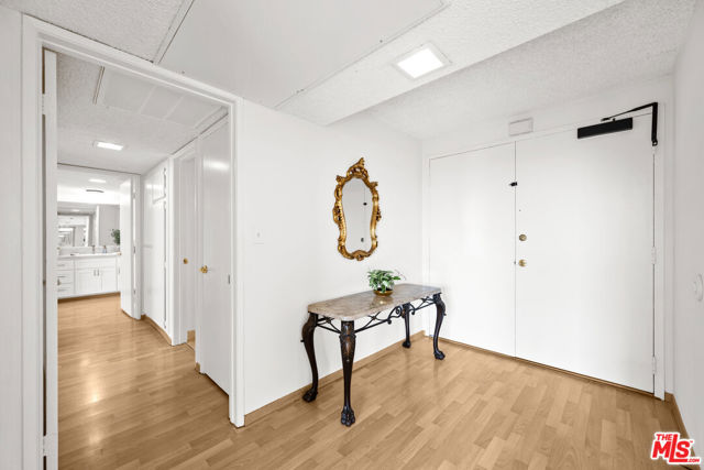 10535 Wilshire Boulevard, Los Angeles CA: https://media.crmls.org/mediaz/ef3aeb26-7928-4b73-b907-ed76cd0903bf.jpg