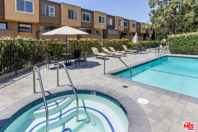 14311 Hartsook Street, Sherman Oaks CA: https://media.crmls.org/mediaz/ef3c122c-f13c-4f4f-86fe-3fd35d5fff85.jpg
