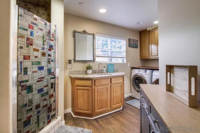 210 Frances Dr, El Cajon CA: https://media.crmls.org/mediaz/ef3c69fe-f455-4b18-9fa5-b087f0c56a97.jpg