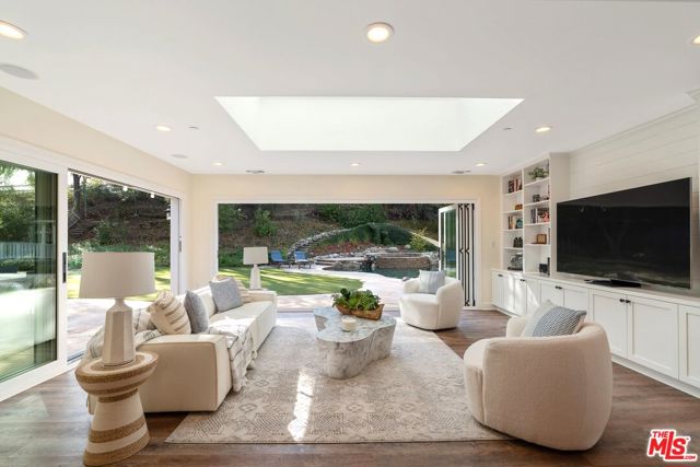 24901 Jim Bridger Road, Hidden Hills CA: https://media.crmls.org/mediaz/ef3cf6eb-9997-4d83-8316-895fa3b2eaa5.jpg