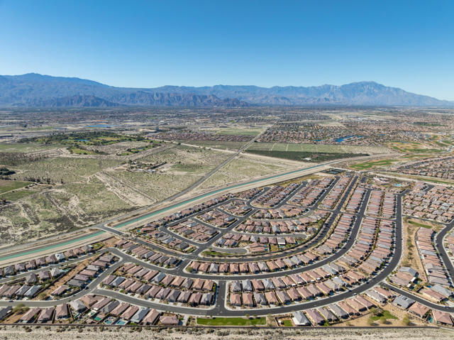 Image 61 of 86 For 43595 Vacanza Court