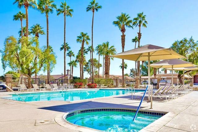 40855 Sandy Gale Lane, Palm Desert CA: https://media.crmls.org/mediaz/ef3d40ac-93c2-44b1-a776-daa49ef491c0.jpg