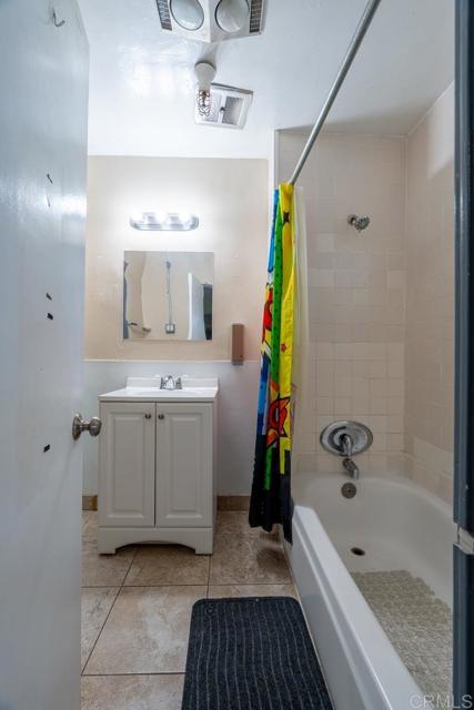 9780 Dunbar Ln Lane, El Cajon CA: https://media.crmls.org/mediaz/ef3da28c-b5a8-4da2-8277-d3d73732d137.jpg