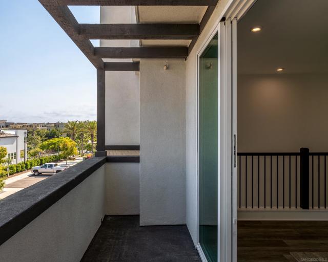 2731 Via Avella, San Diego CA: https://media.crmls.org/mediaz/ef3de7ac-034a-4107-8c7a-7087cd86830e.jpg