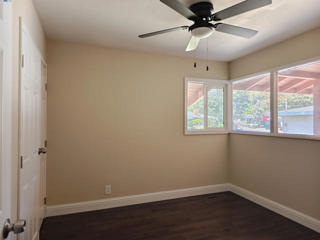 522 Lagunitas Lane, Hayward CA: https://media.crmls.org/mediaz/ef3ed6ae-e62b-4156-8cab-efdf523590fa.jpg