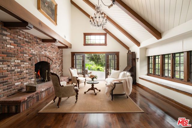 4385 Via Presada, Santa Barbara CA: https://media.crmls.org/mediaz/ef3f2e50-59f9-4994-b299-1e35a133dcf7.jpg