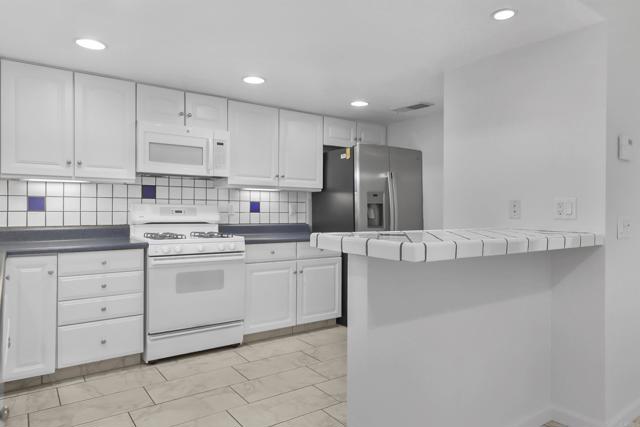 Detail Gallery Image 10 of 35 For 415 E Avenida Granada, Palm Springs,  CA 92264 - 2 Beds | 2 Baths