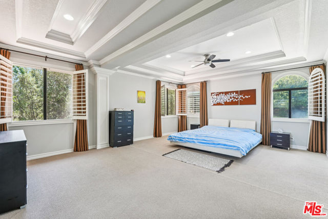 2084 Hopewell Court, Thousand Oaks CA: https://media.crmls.org/mediaz/ef3f4dea-d970-4eaa-8b1b-ef27acd5a6cf.jpg