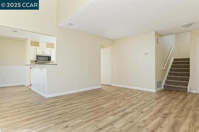4301 Beechnut Ln, Oakley CA: https://media.crmls.org/mediaz/ef3f5aa7-e6a0-46fc-87b3-c1b6378ba417.jpg