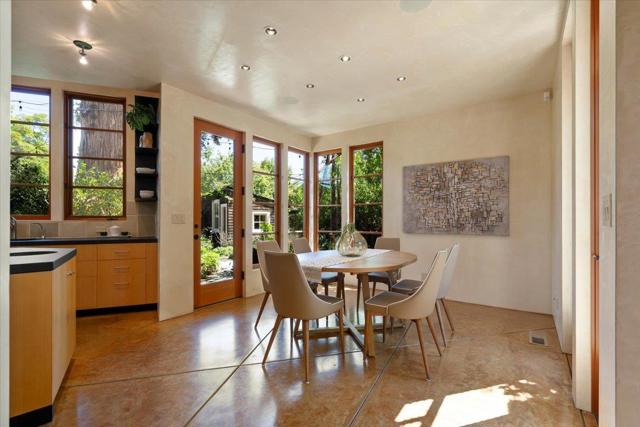 705 University Avenue, Los Altos CA: https://media.crmls.org/mediaz/ef3f6def-2d77-4ab8-973a-6b2e7956cb89.jpg