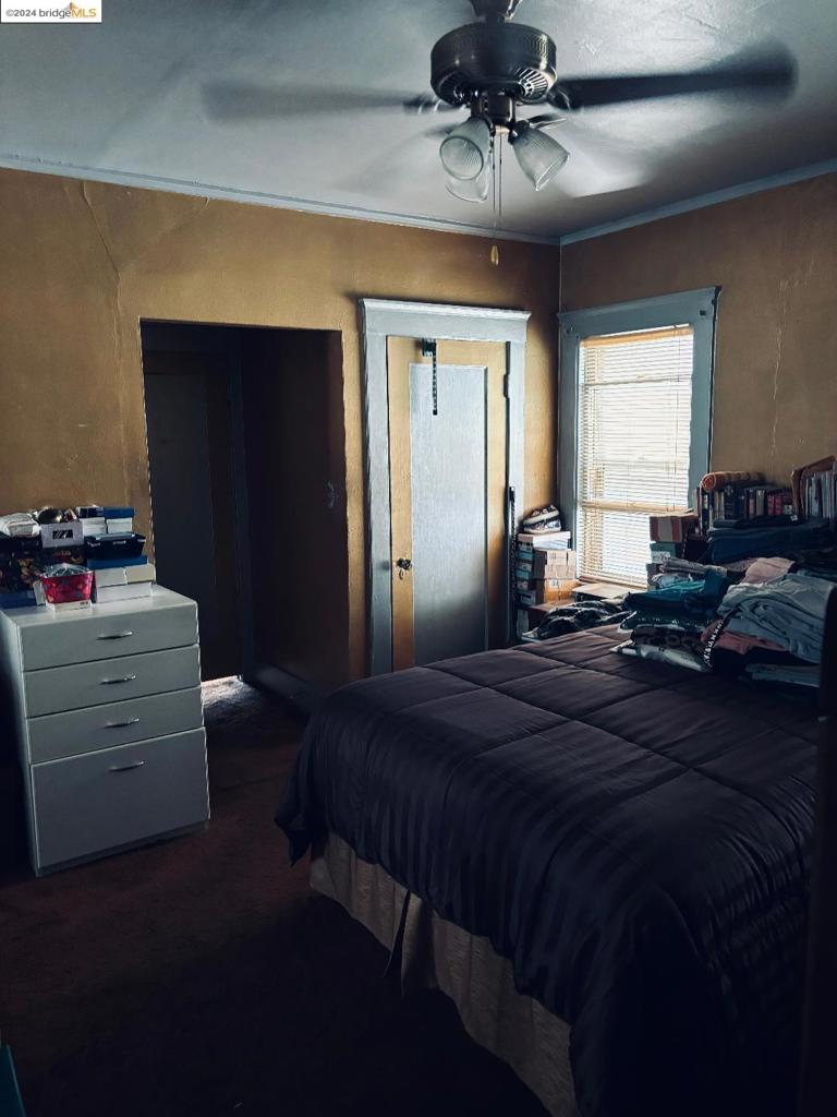 https://media.crmls.org/mediaz/ef40267e-11a0-4820-843d-e389bbbaa2a5.jpg?preset=X-Large