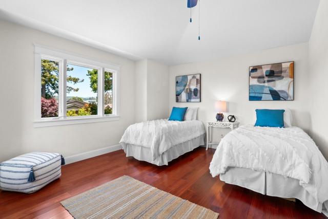 422 Mccormick Avenue, Capitola CA: https://media.crmls.org/mediaz/ef41deeb-6cd4-41a1-a272-472e4638af2c.jpg