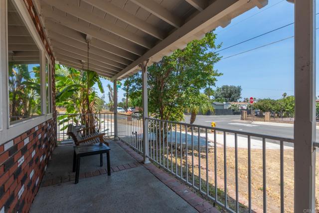 7701 Marie Avenue, La Mesa CA: https://media.crmls.org/mediaz/ef424c66-b6df-48e8-878c-3a88b793da21.jpg