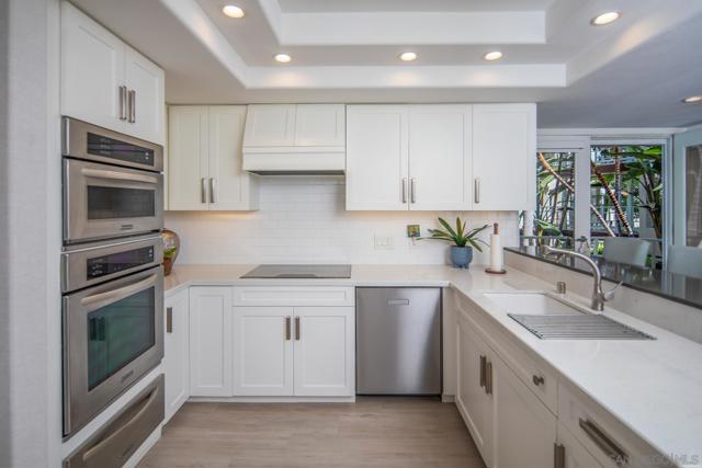 1099 1st st, Coronado CA: https://media.crmls.org/mediaz/ef428820-54cc-450f-9531-ca3bd289f7fb.jpg