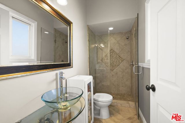 1018 N Tigertail Road, Los Angeles CA: https://media.crmls.org/mediaz/ef42d57d-f58f-4c47-afdd-98fc0c90124f.jpg