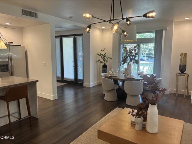 239 S Marengo Avenue, Pasadena CA: https://media.crmls.org/mediaz/ef42dd7e-fa4c-4cb9-acaf-d4a098e351d9.jpg