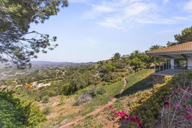 Detail Gallery Image 34 of 54 For 9613 Meadow Mesa Dr, Escondido,  CA 92026 - 4 Beds | 2/1 Baths