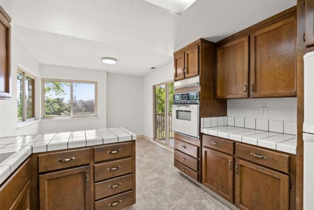 8356 Charbono Court, San Jose CA: https://media.crmls.org/mediaz/ef4441dd-24b4-4025-b599-072180aef3af.jpg