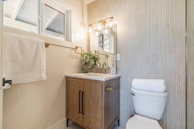 Image 34 of 49 For 344 Silvertip Ct