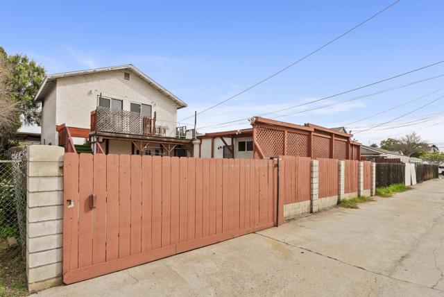 Detail Gallery Image 47 of 55 For 1936 O Ave, National City,  CA 91950 - 3 Beds | 3/1 Baths