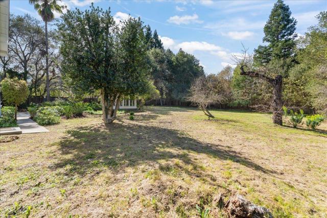 14721 Live Oak Lane, Saratoga CA: https://media.crmls.org/mediaz/ef44977c-da99-4697-9feb-fe39557d00b8.jpg