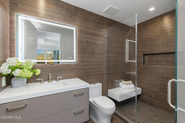 118 Giles Road, Lake Sherwood CA: https://media.crmls.org/mediaz/ef44be20-5cdb-4ec9-91dd-10c480a00b12.jpg