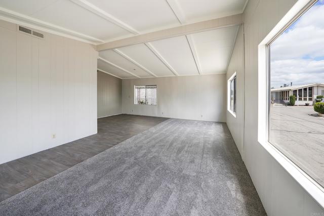 1212 H Street, Ramona CA: https://media.crmls.org/mediaz/ef45343f-1a3a-454a-88a9-c43b53cb9d70.jpg