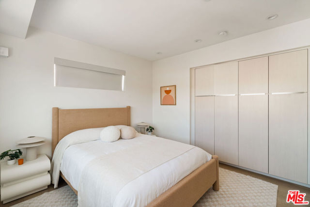 820 N Formosa Avenue, Los Angeles CA: https://media.crmls.org/mediaz/ef45429c-59e5-4feb-ac56-de7efd20fb4f.jpg