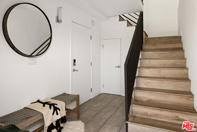 4916 1/2 S Centinela Avenue, Los Angeles CA: https://media.crmls.org/mediaz/ef461e10-83b7-4320-b282-e58abdbec843.jpg