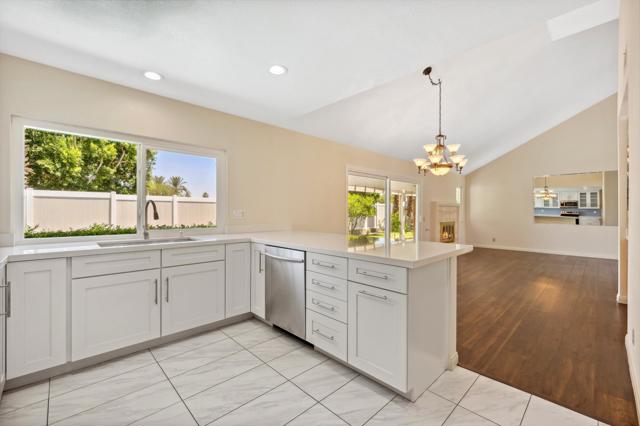 Image 17 of 37 For 72890 Amber Street