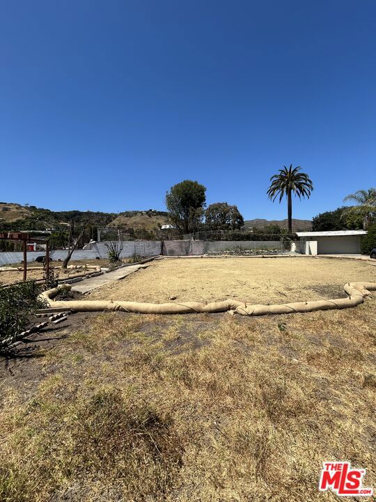 16909 Scenic Place photo 2