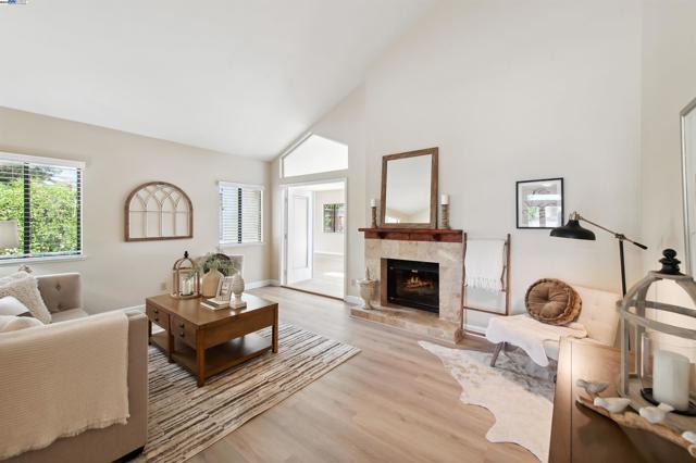 4182 Garatti Court, Pleasanton CA: https://media.crmls.org/mediaz/ef47360e-4963-430e-b8f2-095c0e07741d.jpg
