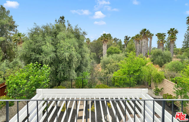 1059 Hillview Circle, Simi Valley CA: https://media.crmls.org/mediaz/ef475af2-a59a-4f89-817e-74548bc167ab.jpg