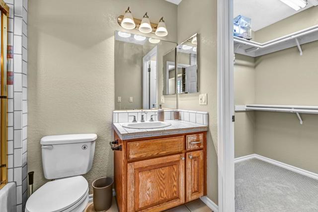 33140 Lilac Road, Valley Center CA: https://media.crmls.org/mediaz/ef47c520-84a7-4fa4-9635-2cb159c74cc5.jpg