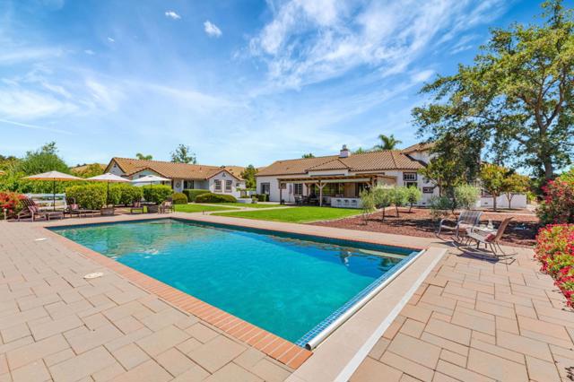 1152 Little River Drive, Hollister CA: https://media.crmls.org/mediaz/ef48aebd-6386-4744-ac35-ca2c9fa5ba16.jpg