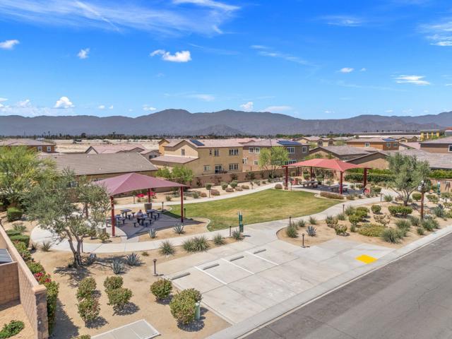 42939 Cowboy Court, Indio CA: https://media.crmls.org/mediaz/ef49a63f-d224-45b0-88f2-6b7697cd7f24.jpg