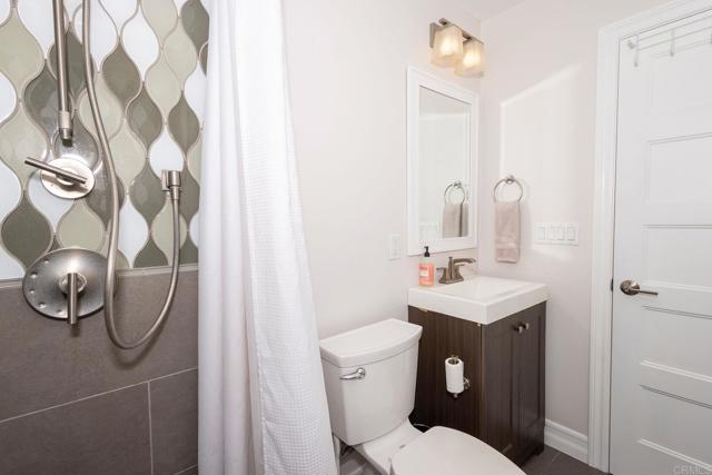 Image 18 of 56 For 3511 Dickens Street