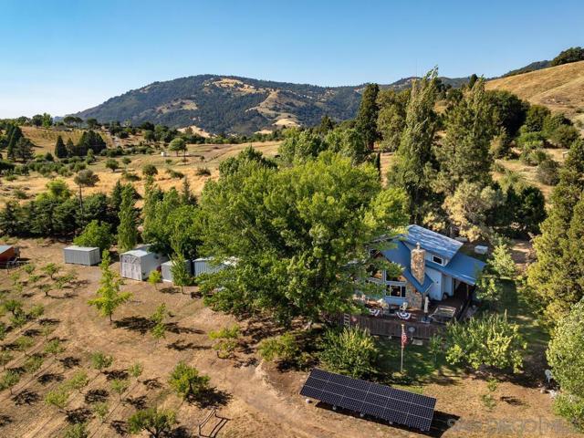 1209 Farmer Road, Julian CA: https://media.crmls.org/mediaz/ef4cb67f-fbd0-4d45-bad5-d81681456ff2.jpg