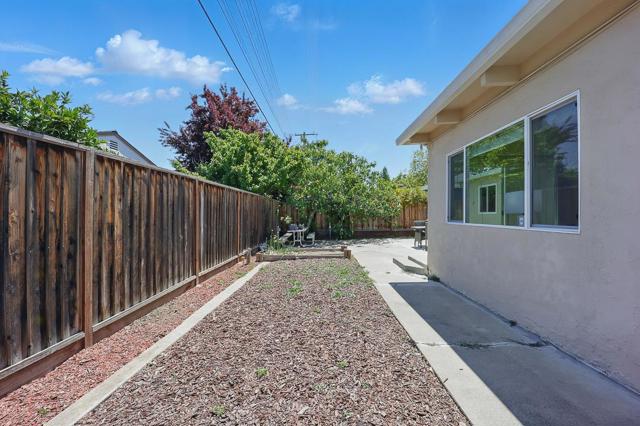 1941 Briarwood Drive, Santa Clara CA: https://media.crmls.org/mediaz/ef4cfedc-3b3e-4606-a8ec-d11aab40fc1c.jpg