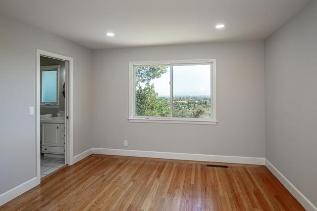 13038 Vista Del Valle Court, Los Altos Hills CA: https://media.crmls.org/mediaz/ef4d31b0-140b-4a9b-80fe-23486994a7a3.jpg