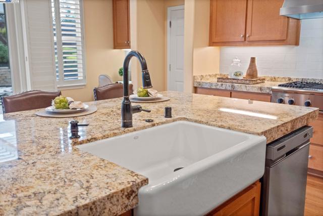 1646 Cascina Ct, Livermore CA: https://media.crmls.org/mediaz/ef4e6ab0-c01f-4aa7-9623-40b7b39e3f88.jpg