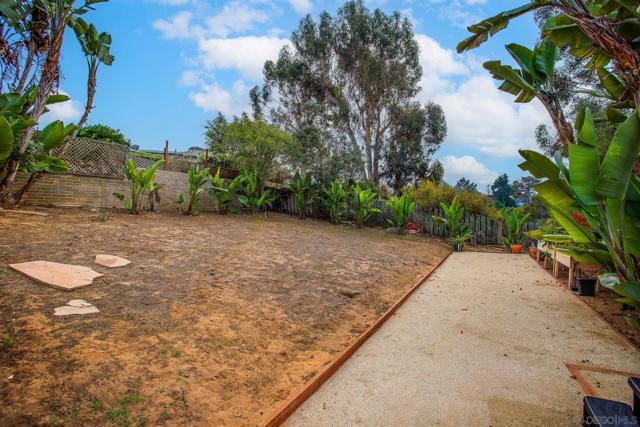 4021 Bernice Dr, San Diego CA: https://media.crmls.org/mediaz/ef4eb99d-c2ed-440c-98c3-090d8ba4eb66.jpg