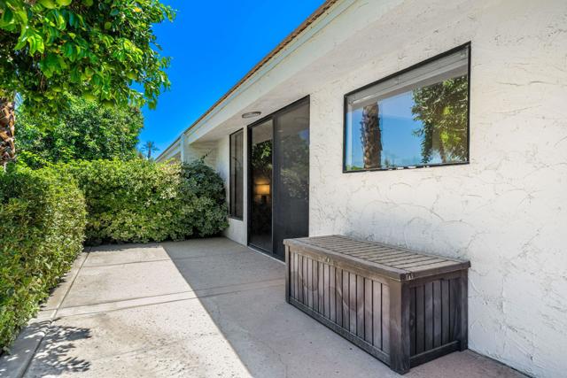75768 Valle Vista Drive, Indian Wells CA: https://media.crmls.org/mediaz/ef4fa64c-bf78-4d6d-857b-d1bb73eb137d.jpg