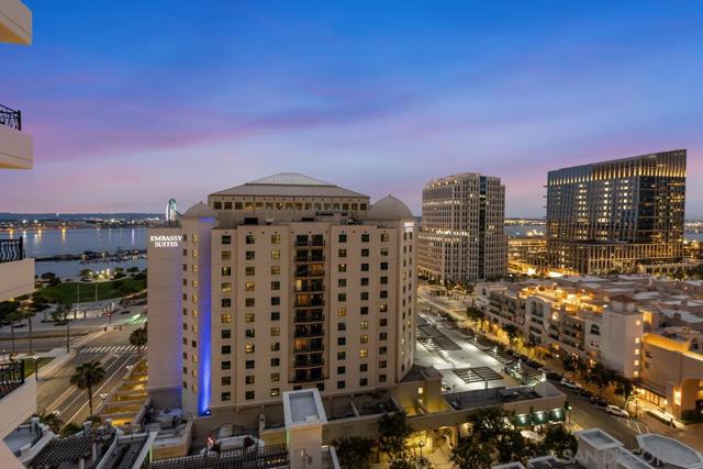 700 W Harbor Dr, San Diego CA: https://media.crmls.org/mediaz/ef502143-538e-4930-a5f4-f52986157e0e.jpg