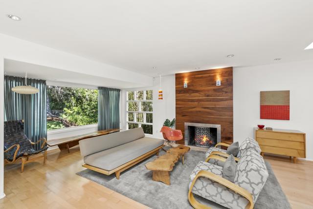 Detail Gallery Image 13 of 58 For 6028 Beaumont Ave, La Jolla,  CA 92037 - 5 Beds | 4 Baths
