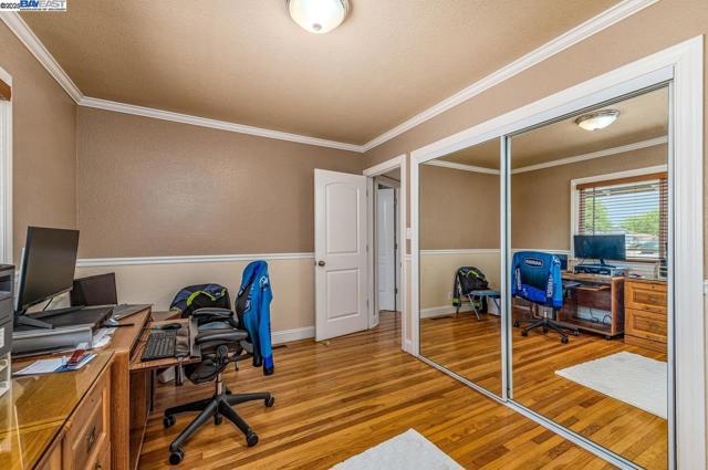 1429 Columbus Ave, Livermore CA: https://media.crmls.org/mediaz/ef50dd45-3577-4700-8cad-6e2e51fc307a.jpg