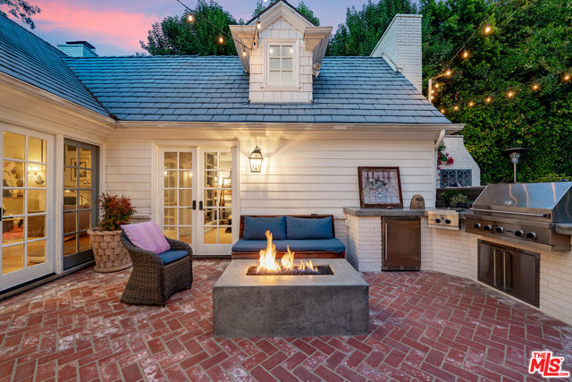 4714 Balboa Avenue, Encino CA: https://media.crmls.org/mediaz/ef50e47d-170f-493a-8260-9e519c68f54f.jpg