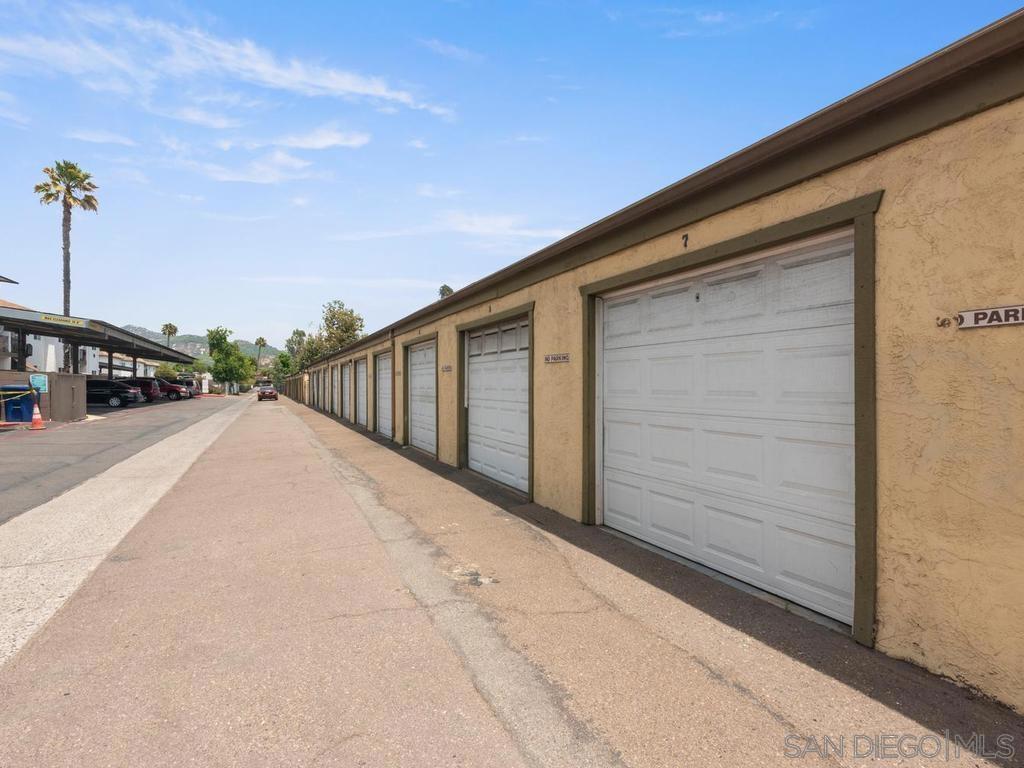 2094 Grand Ave - photo 18